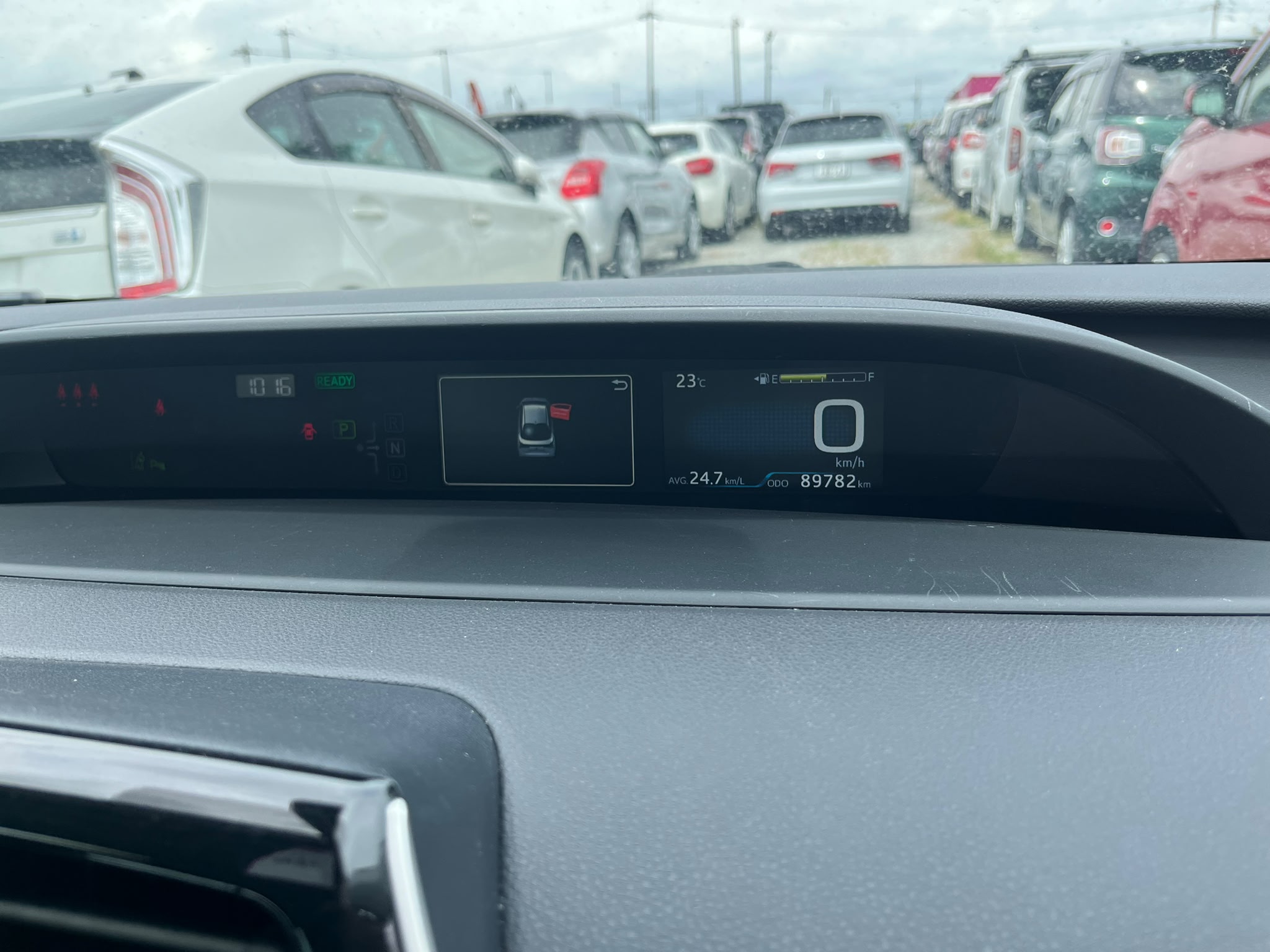 2021 TOYOTA PRIUS photo 9