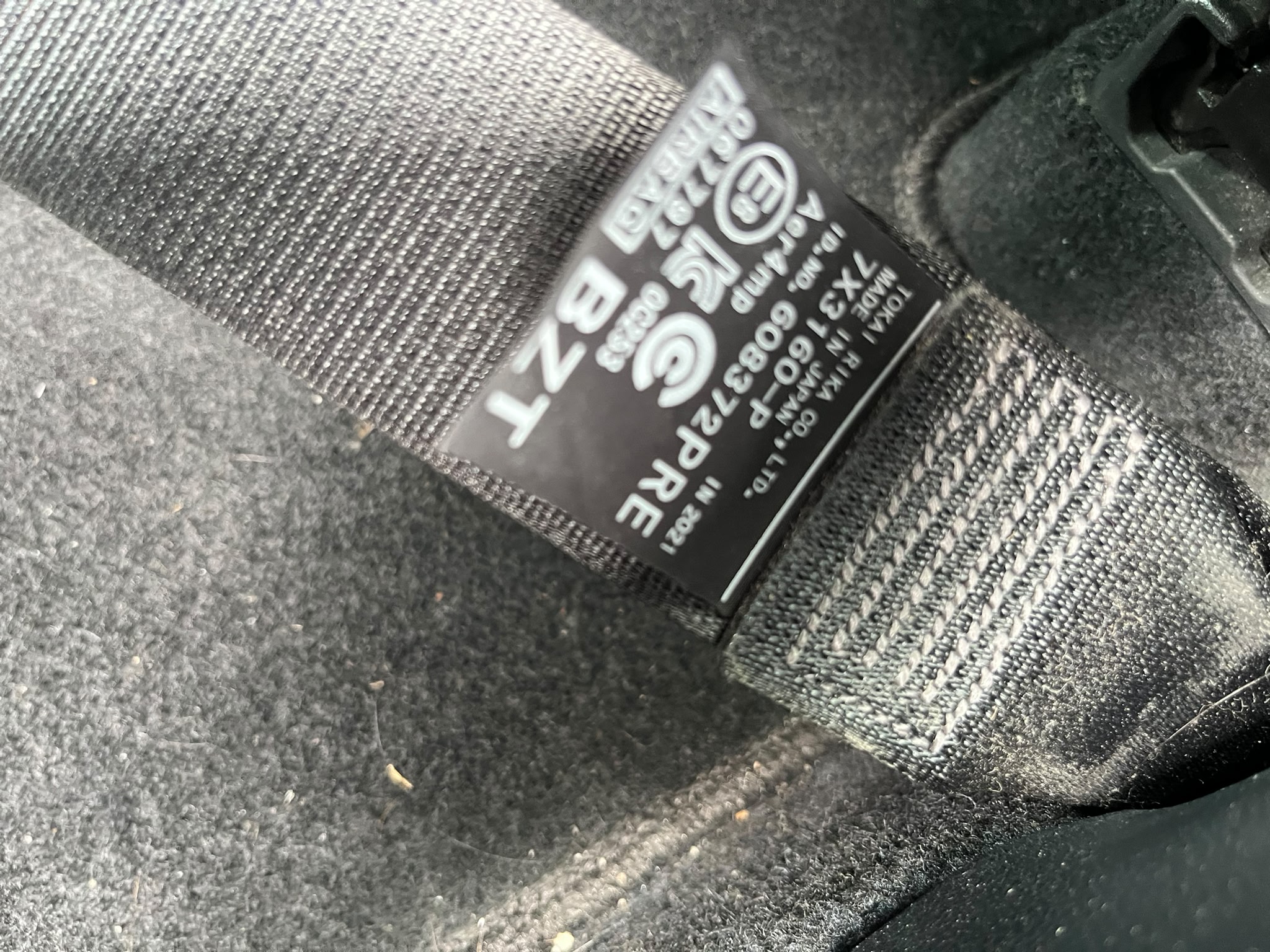 2021 TOYOTA PRIUS photo 14