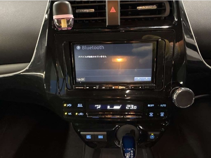 2021 TOYOTA PRIUS photo 19