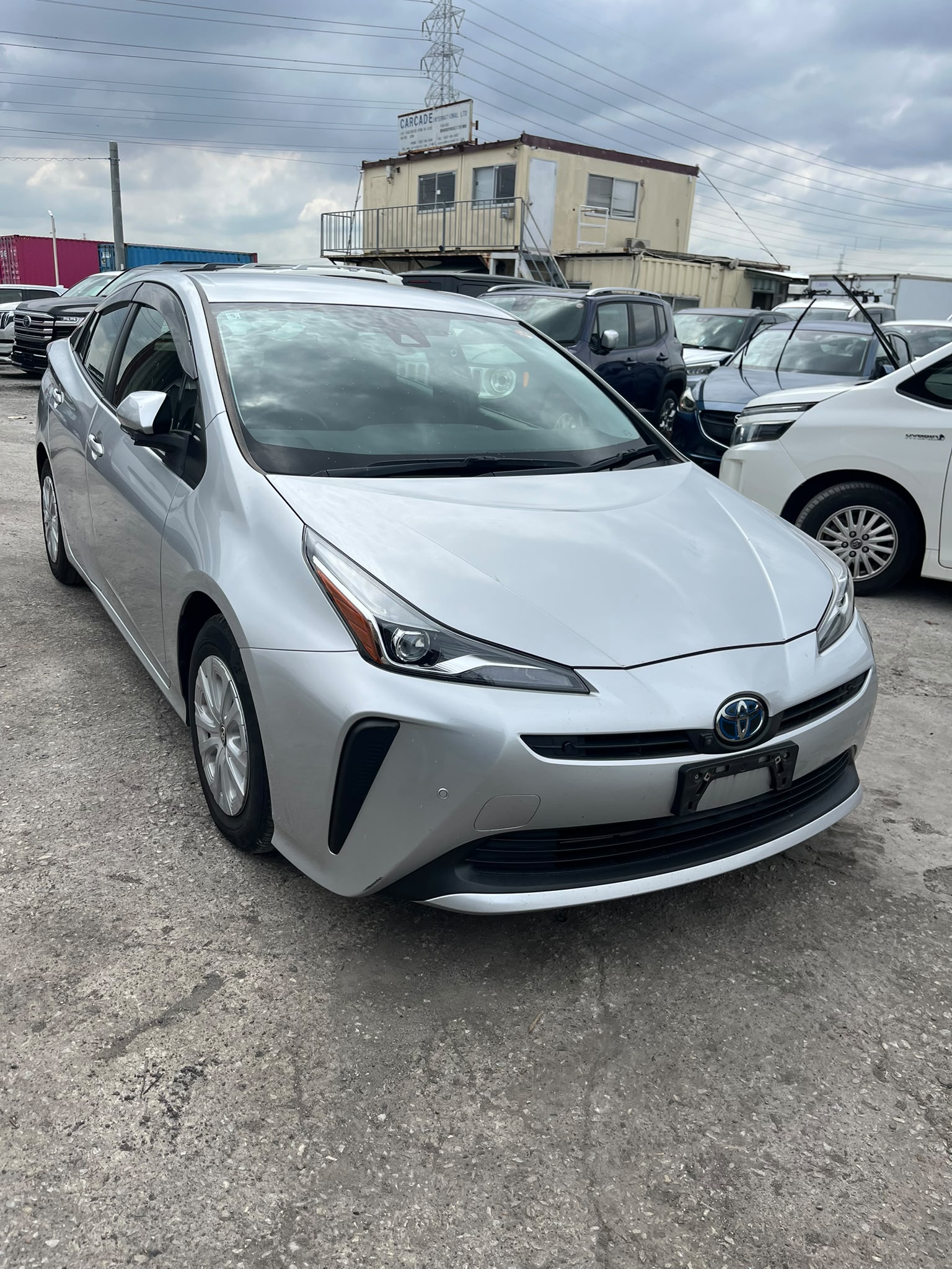 2022 TOYOTA PRIUS photo 2