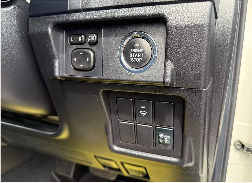 2017 TOYOTA LAND CRUISER PRADO TX photo 11