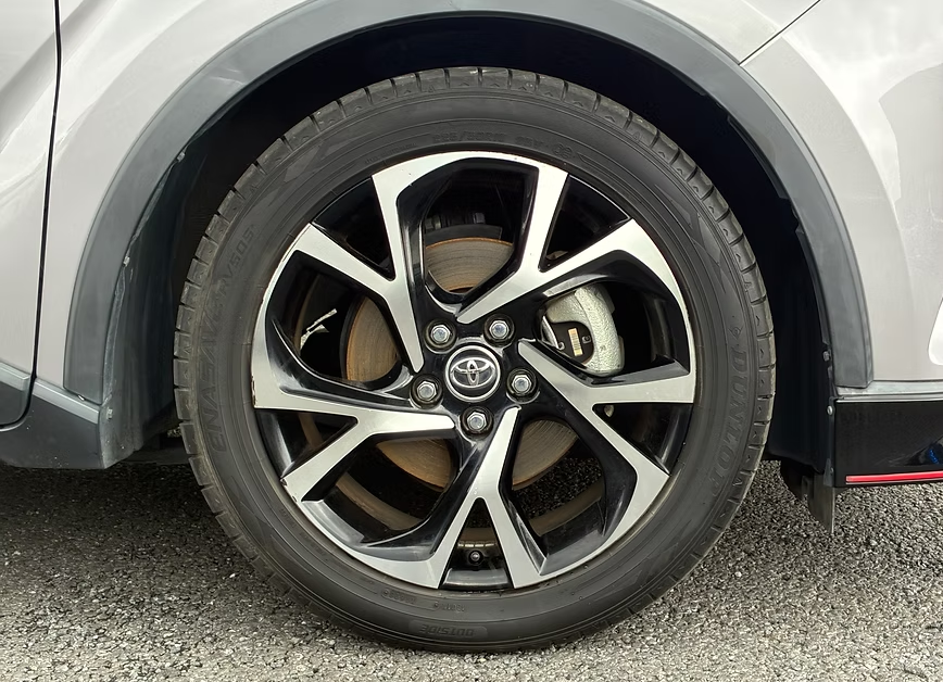 2017 TOYOTA C-HR HYBRID G GRADE photo 14