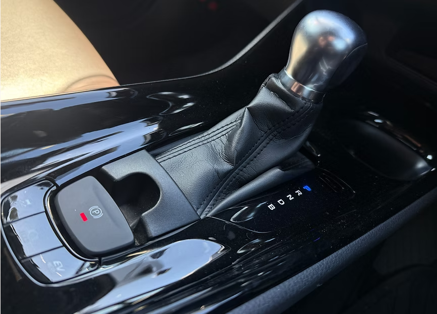 2017 TOYOTA C-HR HYBRID G GRADE photo 12