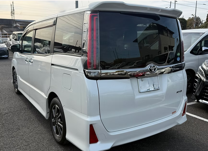 2017 TOYOTA NOAH Si WxB 7 SEATERS photo 3
