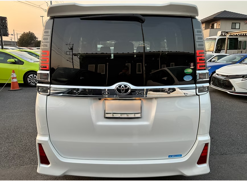 2018 TOYOTA VOXY ZS KIRAMEKI 8 SEATERS photo 3