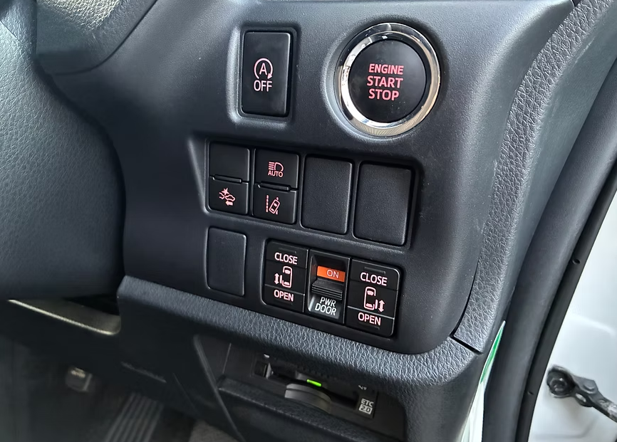 2018 TOYOTA VOXY ZS KIRAMEKI 8 SEATERS photo 14