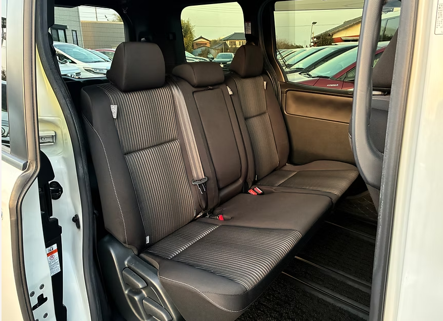 2019 TOYOTA VOXY ZS KIRAMEKI 8 SEATERS photo 9