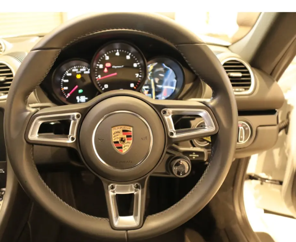 2023 PORSCHE 718 CAYMAN T Sport Chrono Package, Genuine 20-inch Alloy Wheels photo 11
