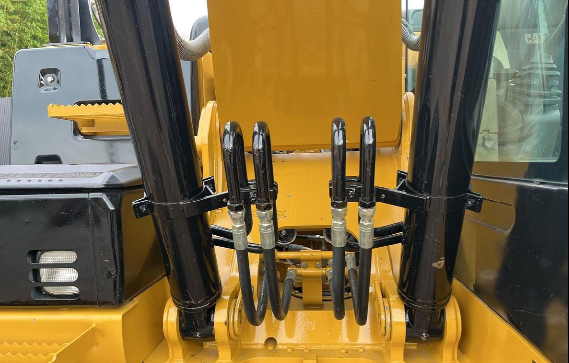 2016 CAT Caterpillar Excavators Model: Cat C6.6 ACERT photo 5