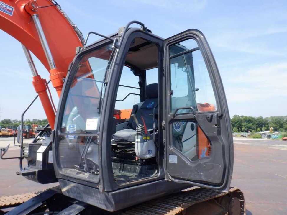2016 HITACHI Excavators - ZX135US-5B photo 3